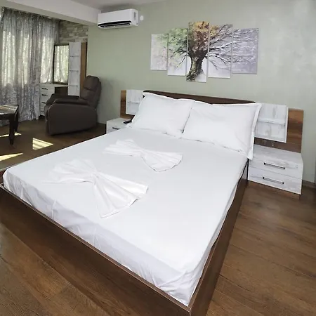 Poshta 1 3 * 瓦爾納